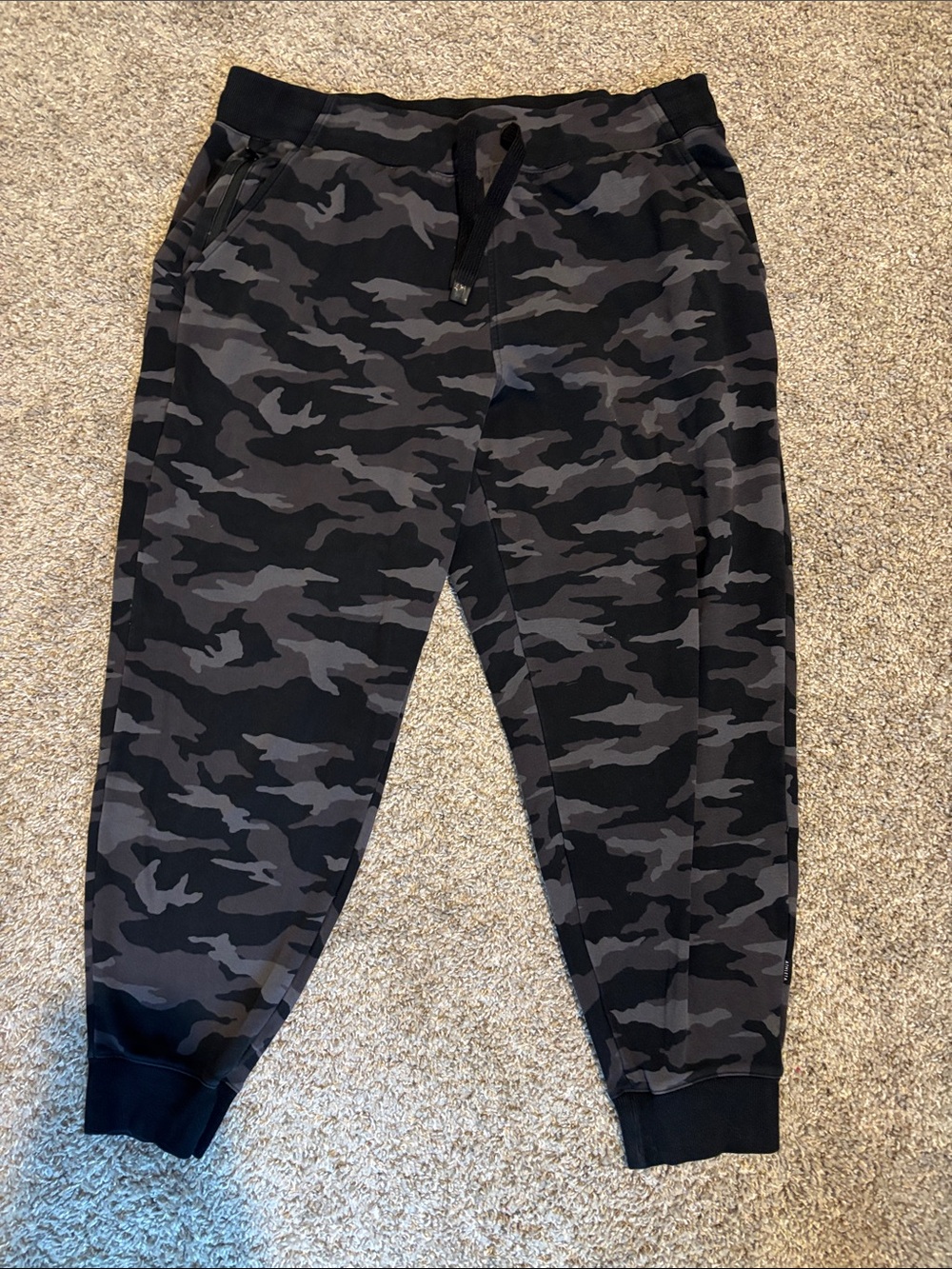 Athleta Women’s Black & Gray Camo Jogger Sweatpants Sz 1X